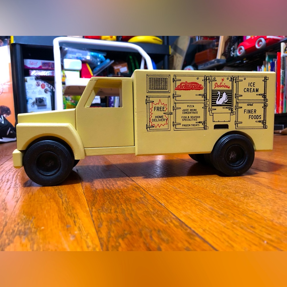 RARE Vintage SCHWANS Ice Cream & Finer Foods Movable Truck Piggy Bank
